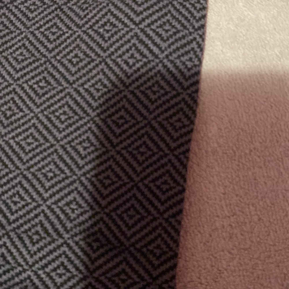 Diamond-Patterned Tighte - Picture 3 of 5